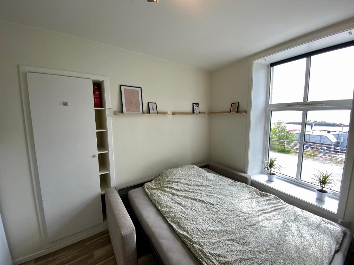 Small, Central And Quiet Studio Apartment In Олесунн Экстерьер фото